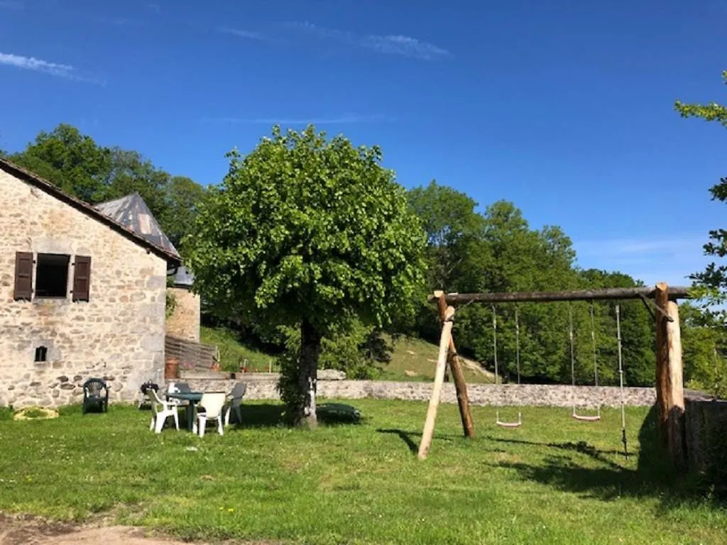 Maison A La Ferme Avec Peche Roumegoux  Roumegoux (Cantal)